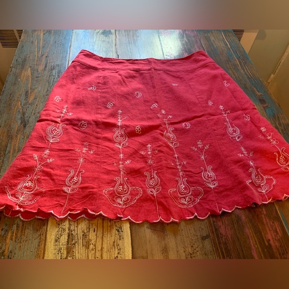 Beautiful Red Linen Skirt (11) - Picture 2 of 3